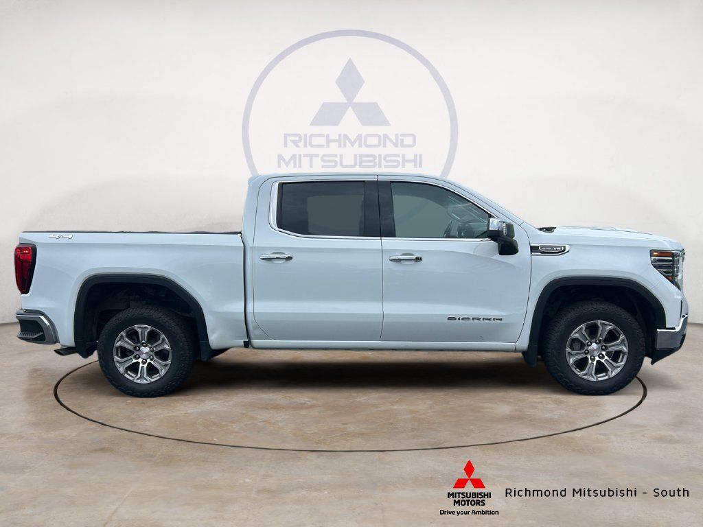 Used 2025 GMC Sierra 1500 SLT AWD/4WD image 2
