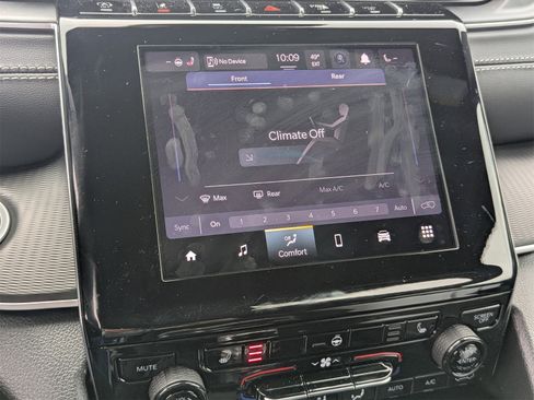 New 2025 Jeep Grand Cherokee L Altitude image 7