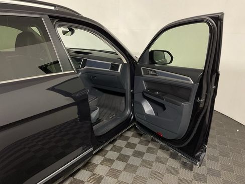 Used 2021 Volkswagen Atlas SE w/ Towing Package AWD/4WD image 34