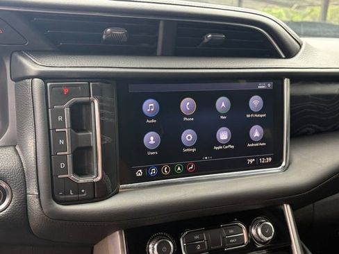 Used 2021 GMC Yukon Denali AWD/4WD image 10
