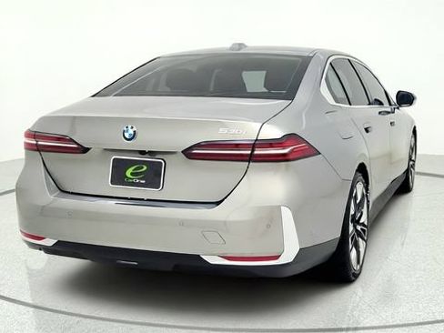 Used 2026 BMW 530i RWD image 8
