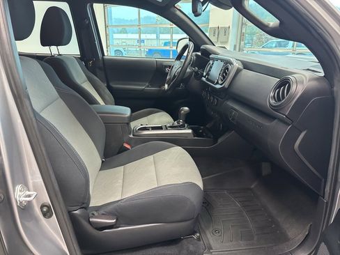 Used 2021 Toyota Tacoma TRD Sport image 22