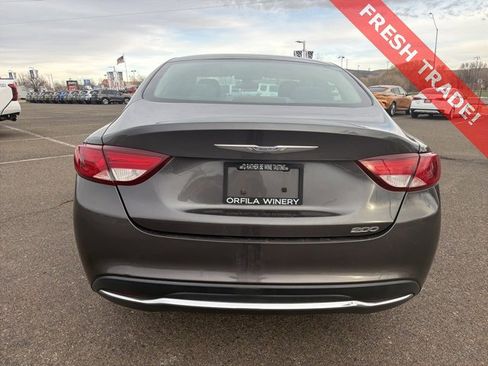 Used 2015 Chrysler 200 Limited image 3