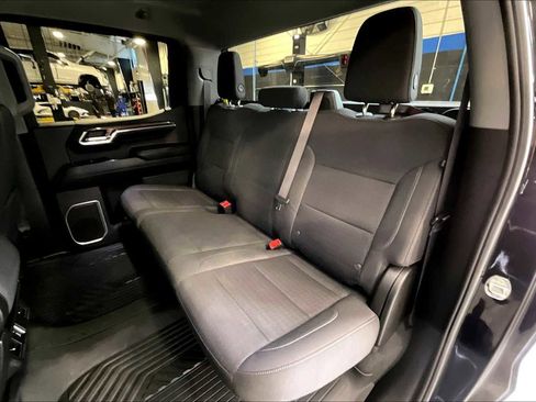 Used 2024 Chevrolet Silverado 1500 RST w/ Z71 Off-Road Package image 15