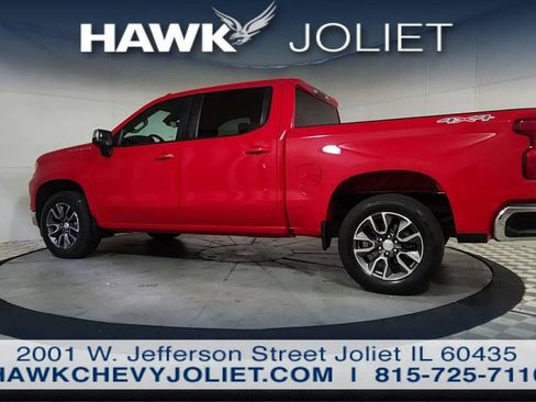 Used 2023 Chevrolet Silverado 1500 LT AWD/4WD image 5