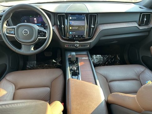 Certified 2023 Volvo XC60 B5 Plus w/ Climate Package image 16