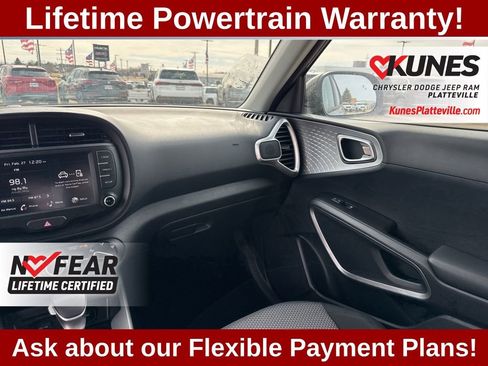 Used 2025 Kia Soul LX FWD image 38