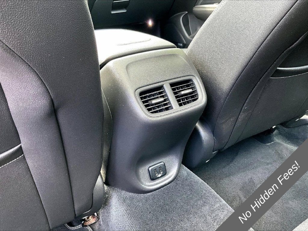 Used 2018 Buick Regal Essence w/ Driver Confidence Package #1 AWD/4WD image 28