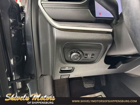 Used 2022 Jeep Grand Cherokee Limited image 16