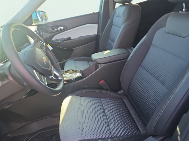 Used 2026 Chevrolet Trax LT w/ Driver Confidence Package FWD image 24