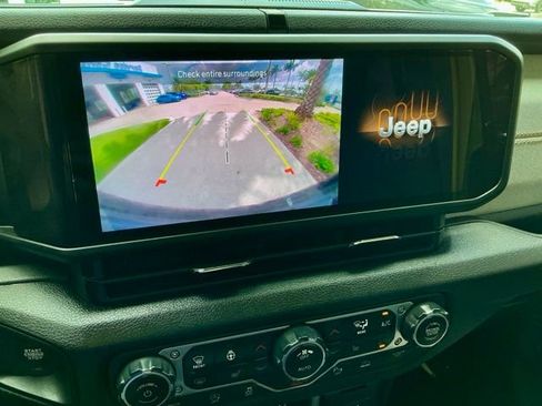 Used 2024 Jeep Wrangler Sport S AWD/4WD image 33