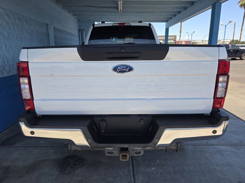 Used 2022 Ford F250 XLT w/ XLT Value Package AWD/4WD image 4