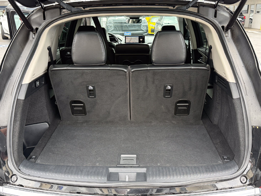 Used 2024 Acura MDX w/ Technology Package FWD image 12