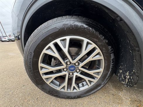 Used 2020 Ford Escape SEL image 6