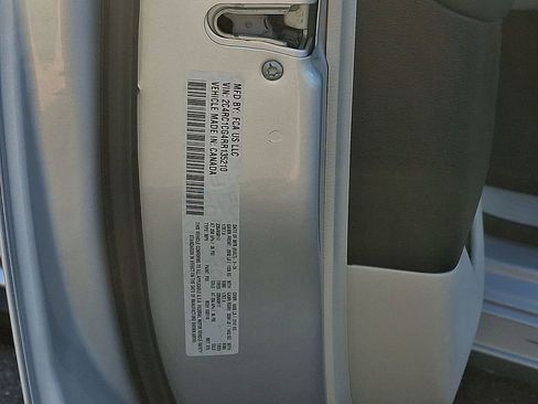 Used 2024 Chrysler Voyager LX image 29