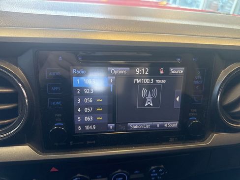 Used 2016 Toyota Tacoma TRD Sport w/ Towing Package image 17