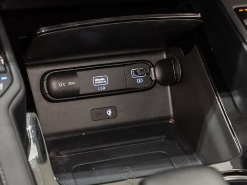 Used 2022 Kia Telluride SX w/ SX Prestige Package AWD/4WD image 24