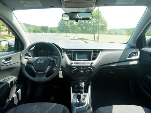 Used 2022 Hyundai Accent SE image 23