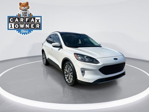 Used 2021 Ford Escape Titanium w/ Class II Trailer Tow Package image 2