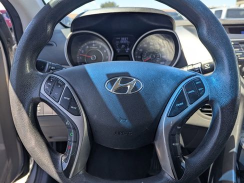 Used 2013 Hyundai Elantra GLS w/ Preferred Pkg FWD image 13