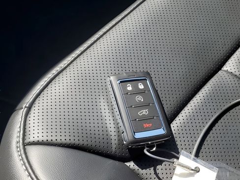 New 2025 Jeep Grand Cherokee Limited w/ Luxury Tech Group II image 40