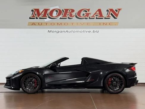Used 2023 Chevrolet Corvette Z06 RWD image 6