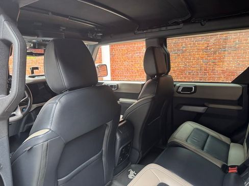 Used 2022 Ford Bronco Wildtrak image 24