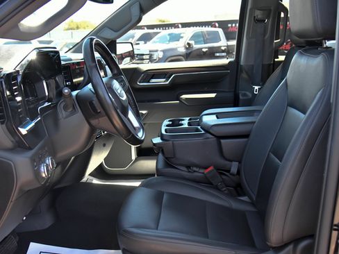 Used 2025 GMC Sierra 1500 SLT AWD/4WD image 19