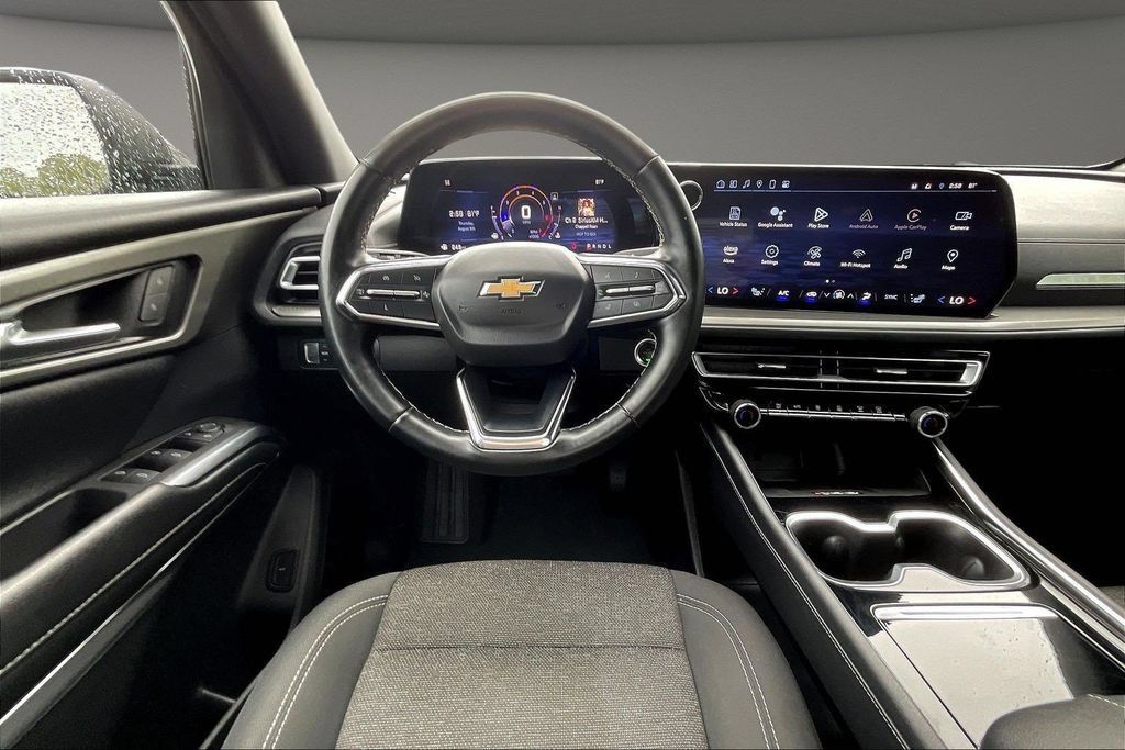 Used 2024 Chevrolet Traverse LT AWD/4WD image 11