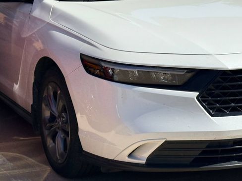 Used 2024 Honda Accord EX image 4