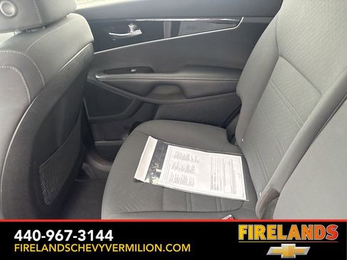 Used 2019 Kia Sorento LX w/ LX Convenience Package image 41