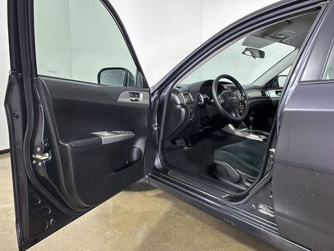Used 2010 Subaru Impreza 2.5i AWD/4WD image 2