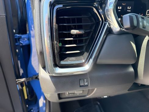 New 2025 GMC Canyon Elevation w/ Convenience Package image 19