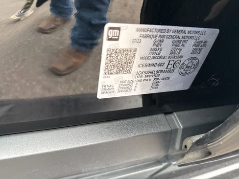 Used 2023 GMC Yukon XL AT4 image 40