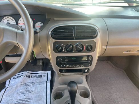 Used 2005 Dodge Neon SXT image 19