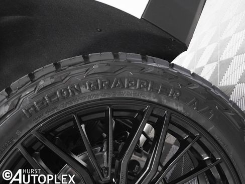 Used 2026 GMC Yukon Denali image 36