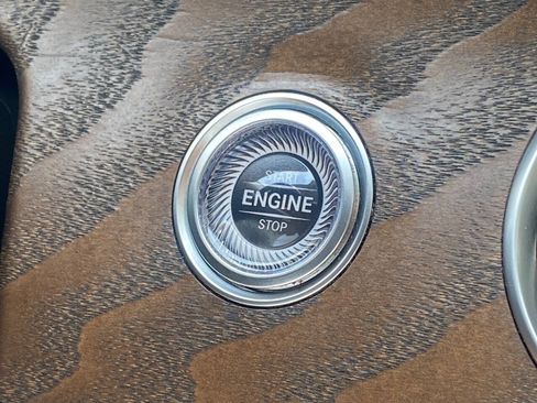 Used 2018 Mercedes-Benz E 300 image 21