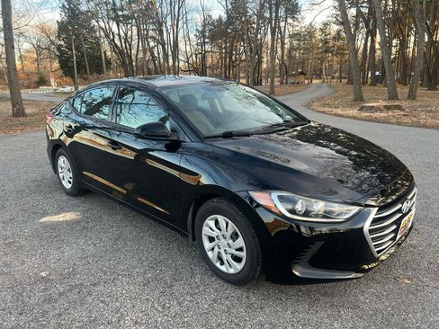 Used 2018 Hyundai Elantra SE image 6