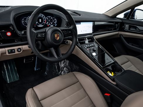 Certified 2026 Porsche Panamera 4 AWD/4WD image 4