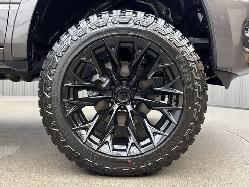 Used 2025 RAM 1500 Laramie w/ Sport Appearance Package image 10