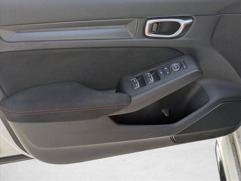 Used 2025 Honda Civic Type R image 9