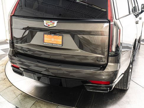 Used 2021 Cadillac Escalade Sport Platinum w/ Heavy-Duty Trailer Package AWD/4WD image 34