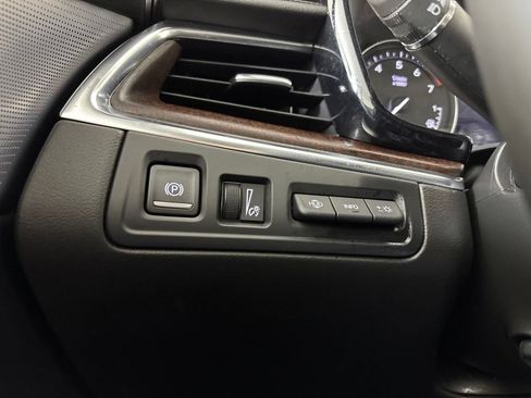 Used 2025 Cadillac XT5 Premium Luxury w/ Technology Package FWD image 33