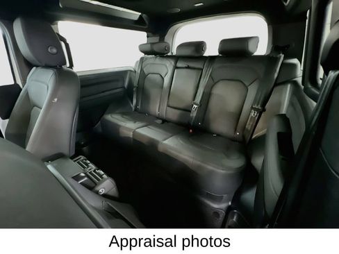 Used 2025 Land Rover Defender 90 X-Dynamic SE AWD/4WD image 24