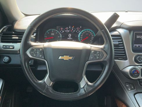 Used 2020 Chevrolet Tahoe Premier w/ Premier 6.2L Value Package RWD image 9