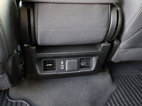 Used 2022 Chevrolet Silverado 1500 LT image 15