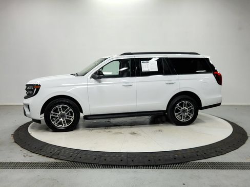 Used 2025 Ford Expedition Active AWD/4WD image 5