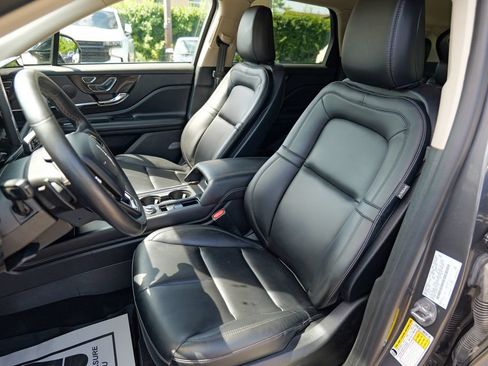 Used 2023 Lincoln Corsair AWD image 22