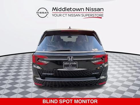 Used 2024 Honda Odyssey Sport image 4