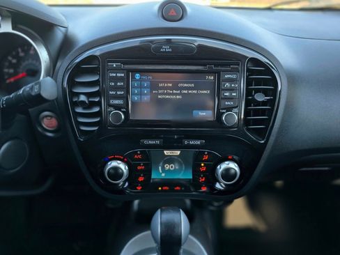 Used 2016 Nissan Juke SL image 4